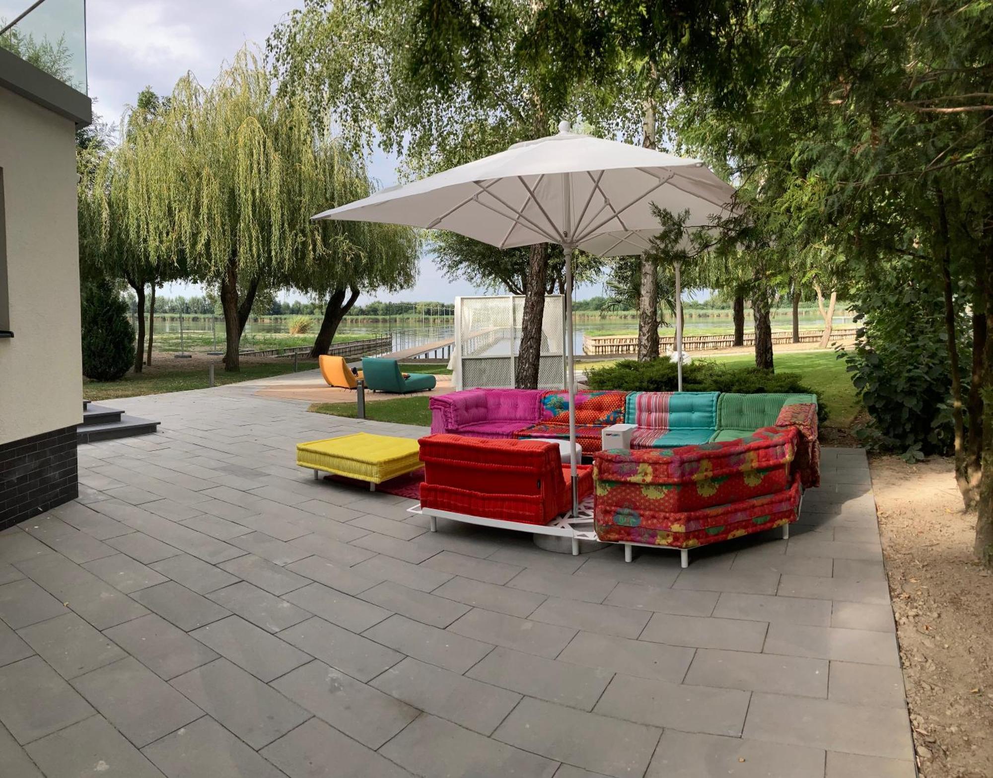 Donautica Hotel & Restaurant Fadd-Dombori 外观 照片