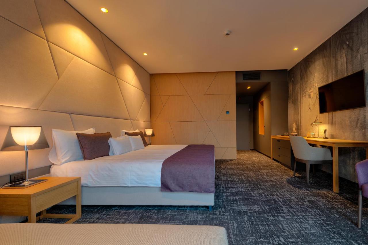 Donautica Hotel & Restaurant Fadd-Dombori 外观 照片