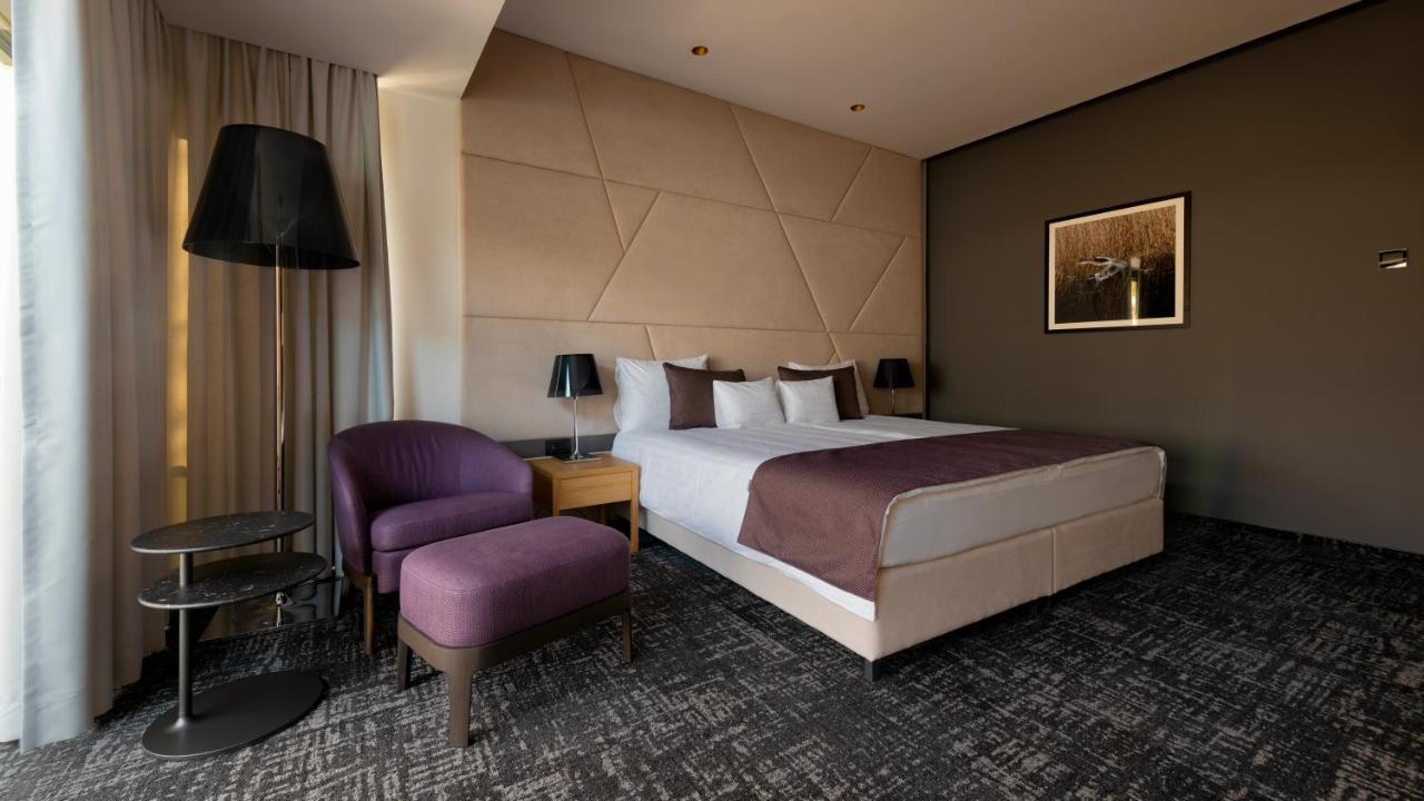 Donautica Hotel & Restaurant Fadd-Dombori 外观 照片
